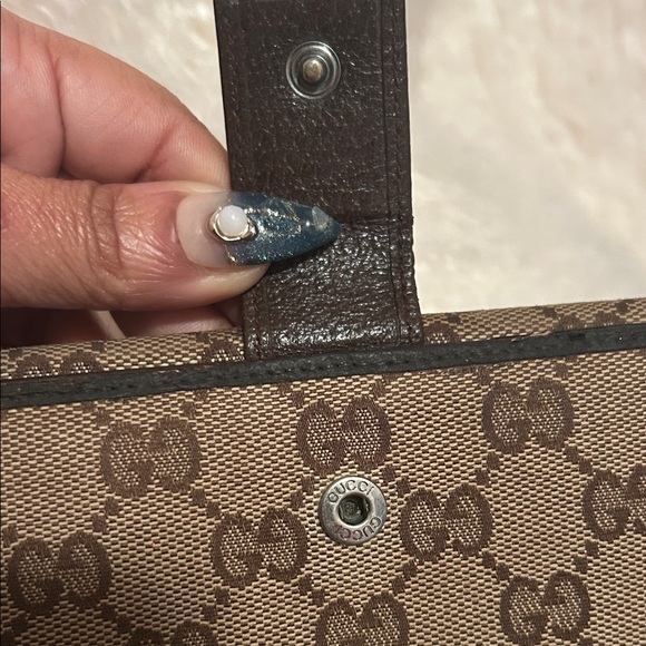 Gucci Beige and Brown Monogram Wallet - Picture 9 of 11